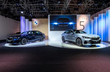 汎德於今日正式發表全新第八代BMW 5系列，為喜愛前衛科技與凌駕當代頂尖作品的消費者，獻上全新BMW i5 eDrive40 M Sport與i5 M60 xDrive，建議售價分別為329萬元與485萬元，讓台灣消費者感受與德國同步的新世代科技與豪華饗宴。(圖片提供：汎德)